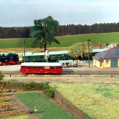 Ein Bahnhof namens Badel. Der Modelleisenbahn-Club Seehausen hat ihn in Spurweite TT verewigt.