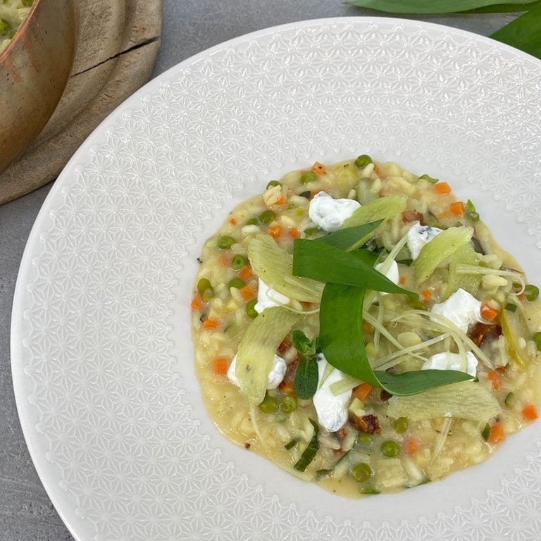 Risotto Primavera Mit Rhabarber Salat Rezepte Ard Buffet Tv