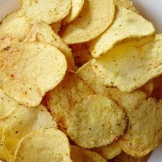 Kartoffelchips in Schale