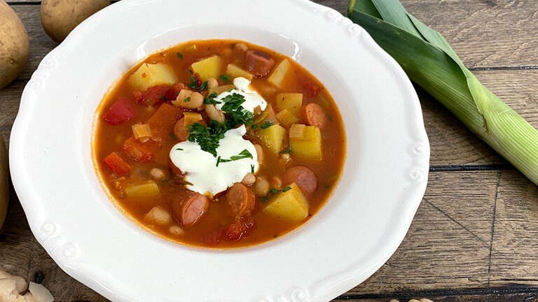 Rindergulasch mit Pommes Dauphine - Rezepte - ARD-Buffet - TV