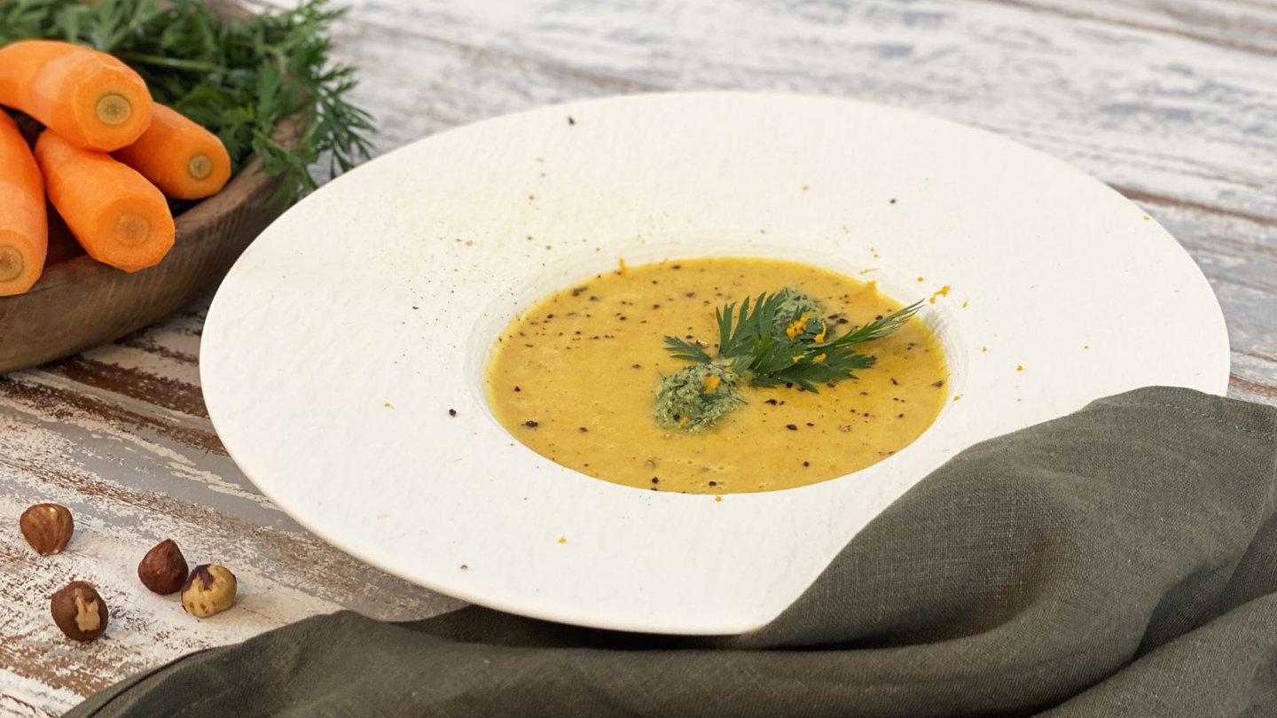 Möhrensuppe mit Nuss-Topping - Rezepte - ARD-Buffet - TV