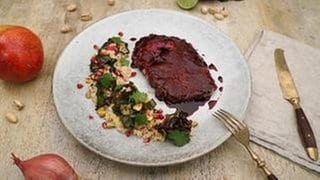 Rostbraten vom Entrecôte mit Mangold-Bulgur