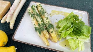 Gratinierter Spargel mit Parmesan