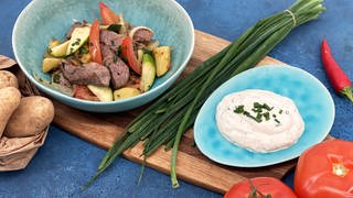 Steakpfanne mit Kartoffeln, Zucchini und Tomaten