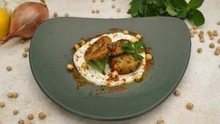 Falafel mit Harissa-Minz-Joghurt