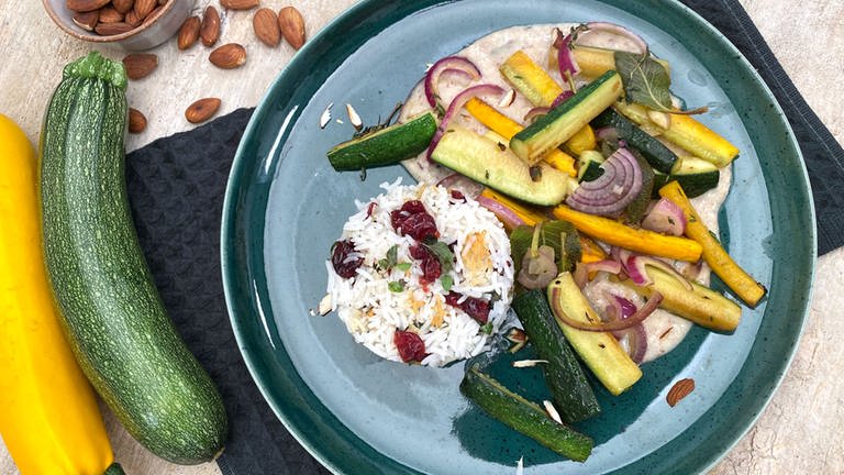 Gebratene Zucchini mit Mandelsauce