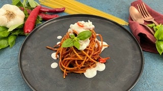 Spaghetti all‘assassina mit Burrata