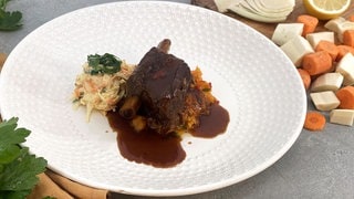 Geschmorte Short Ribs mit Süßkartoffelpüree