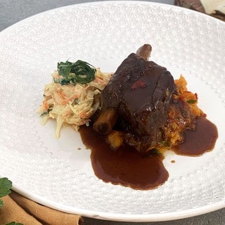 Geschmorte Short Ribs mit Süßkartoffelpüree