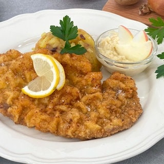 Wiener Schnitzel mit slowenischen Bratkartoffeln