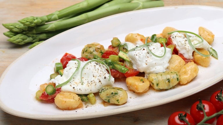 Bärlauch-Gnocchi mit Burrata