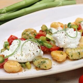 Bärlauch-Gnocchi mit Burrata