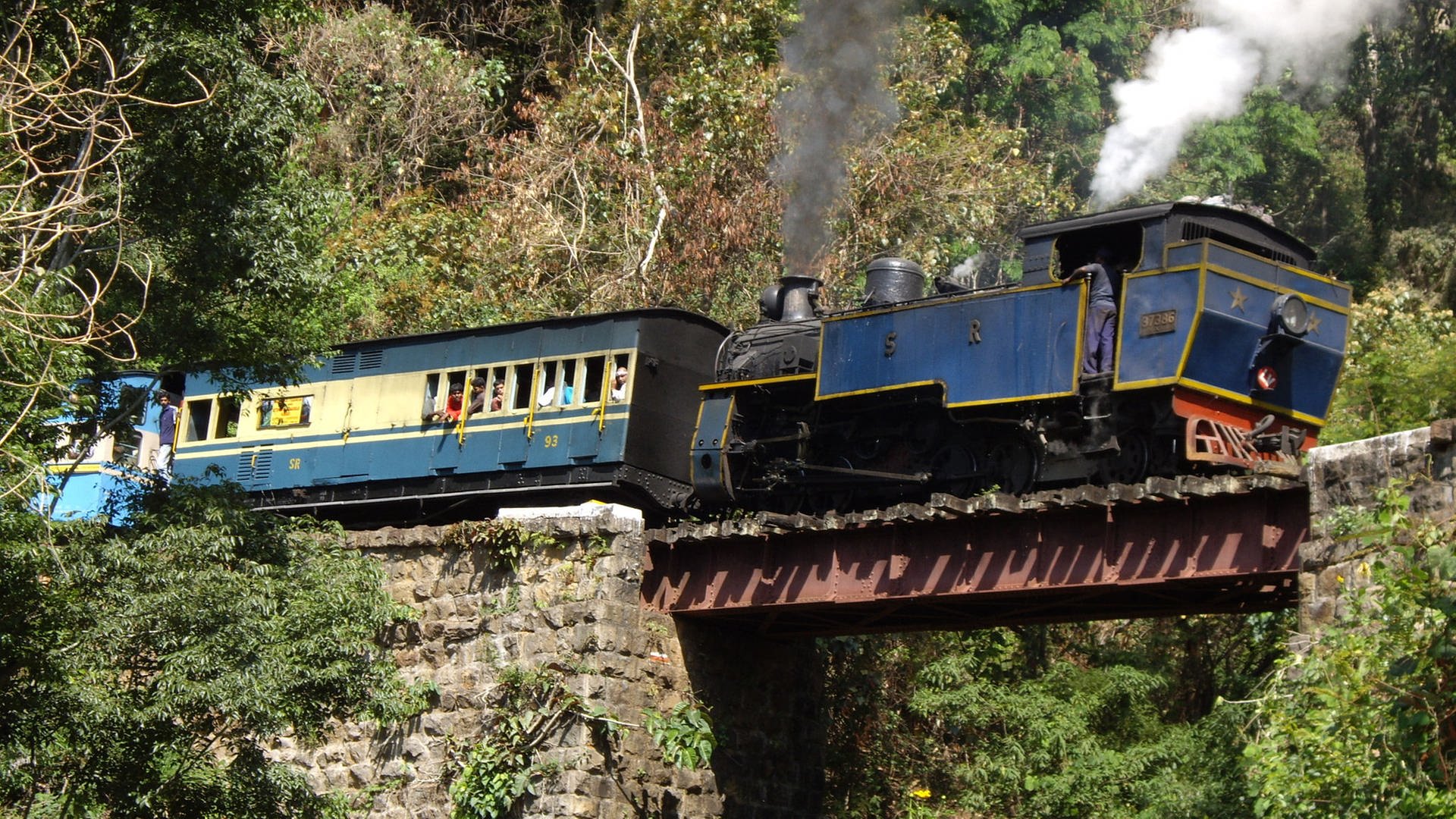 Mit Dem Zug Durch Indiens Blaue Berge Eisenbahn Romantik Swr Fernsehen