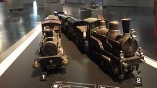 Blechspielzeug-Lokomotiven