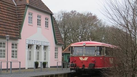 Zug am Bahnhof Worpswede