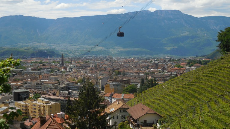 Auf das Hochplateau des Ritten führt seit 1966 eine Luftseilbahn