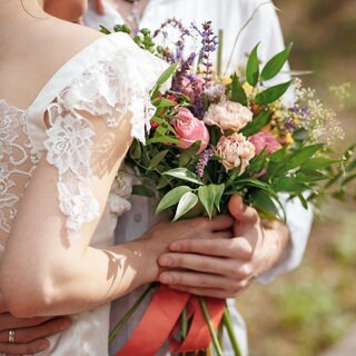 Brautstrauß im Boho-Stil für die Hochzeit