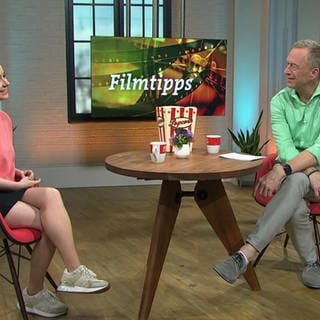 Moderator Martin Seidler im Gespräch mit der Filmkritikerin Rebekka De Buhr