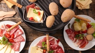 Raclette-Grill mit Pfannen