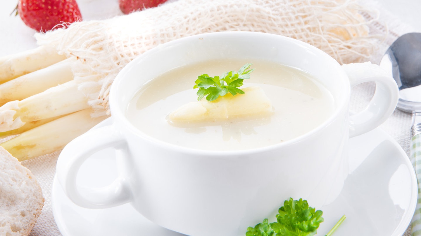 Spargelcremesuppe mit Honigkresse und gebackenem Spargel - Rezepte ...