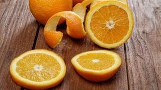 Orangen in Scheiben geschnitten