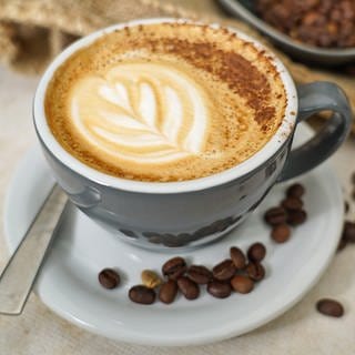 Caffè Latte mit Wintergewürzen
