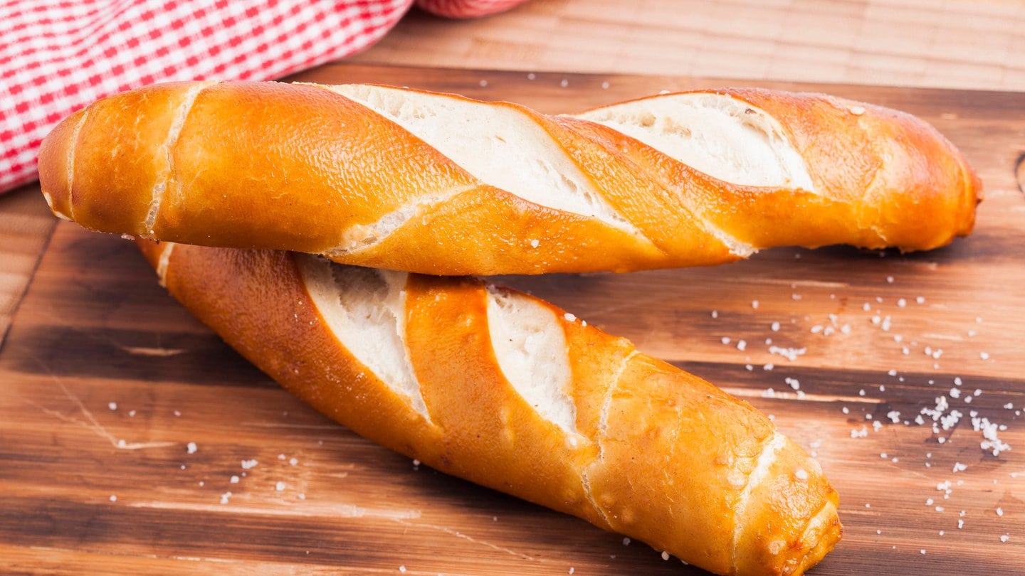 Überbackene Laugenstangen mit getrockneten Tomaten - Rezepte - Kaffee ...