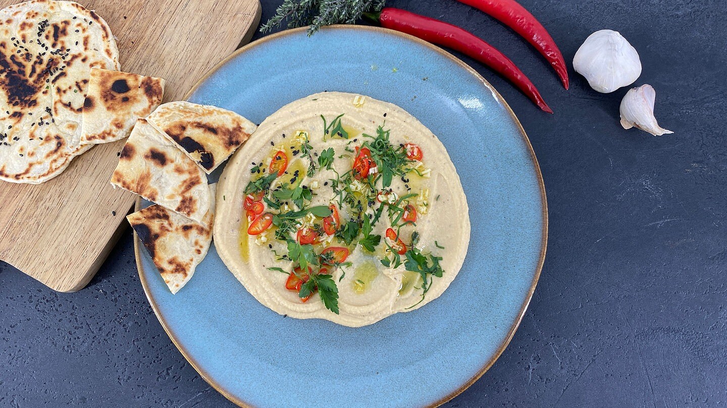 Hummus mit Chili, Zimt und Fladenbrot - Rezepte - Kaffee oder Tee - SWR ...