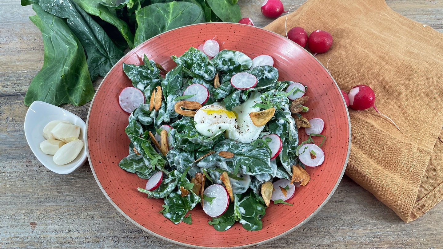 Spinatsalat mit Croutons - Rezepte - Kaffee oder Tee - TV