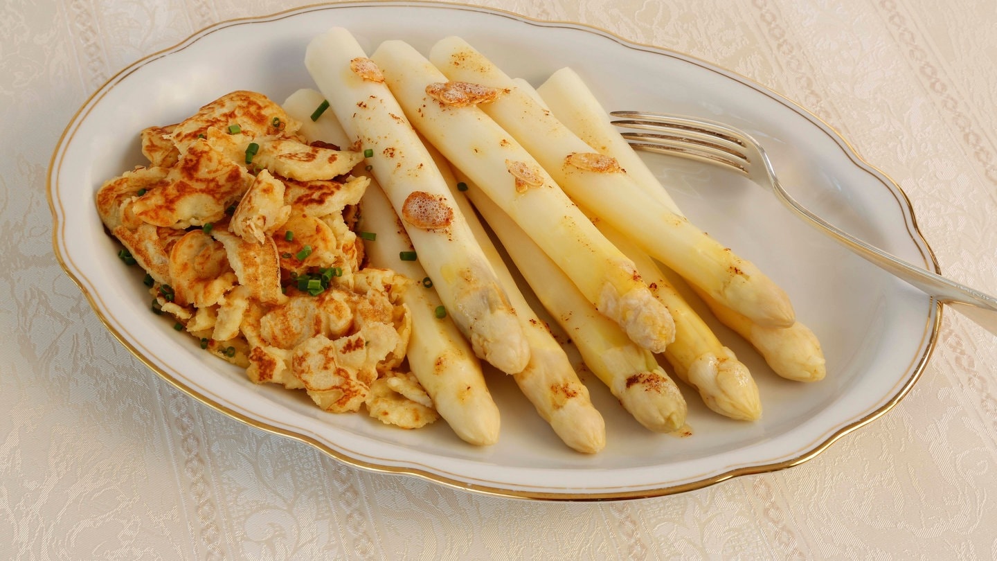 Spargel-Champignon-Ragout im Kräuterflädle - Rezepte - Kaffee oder Tee ...