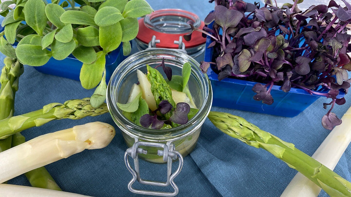 Spargelsalat mit Holunderblütendressing - Rezepte - Kaffee oder Tee - TV