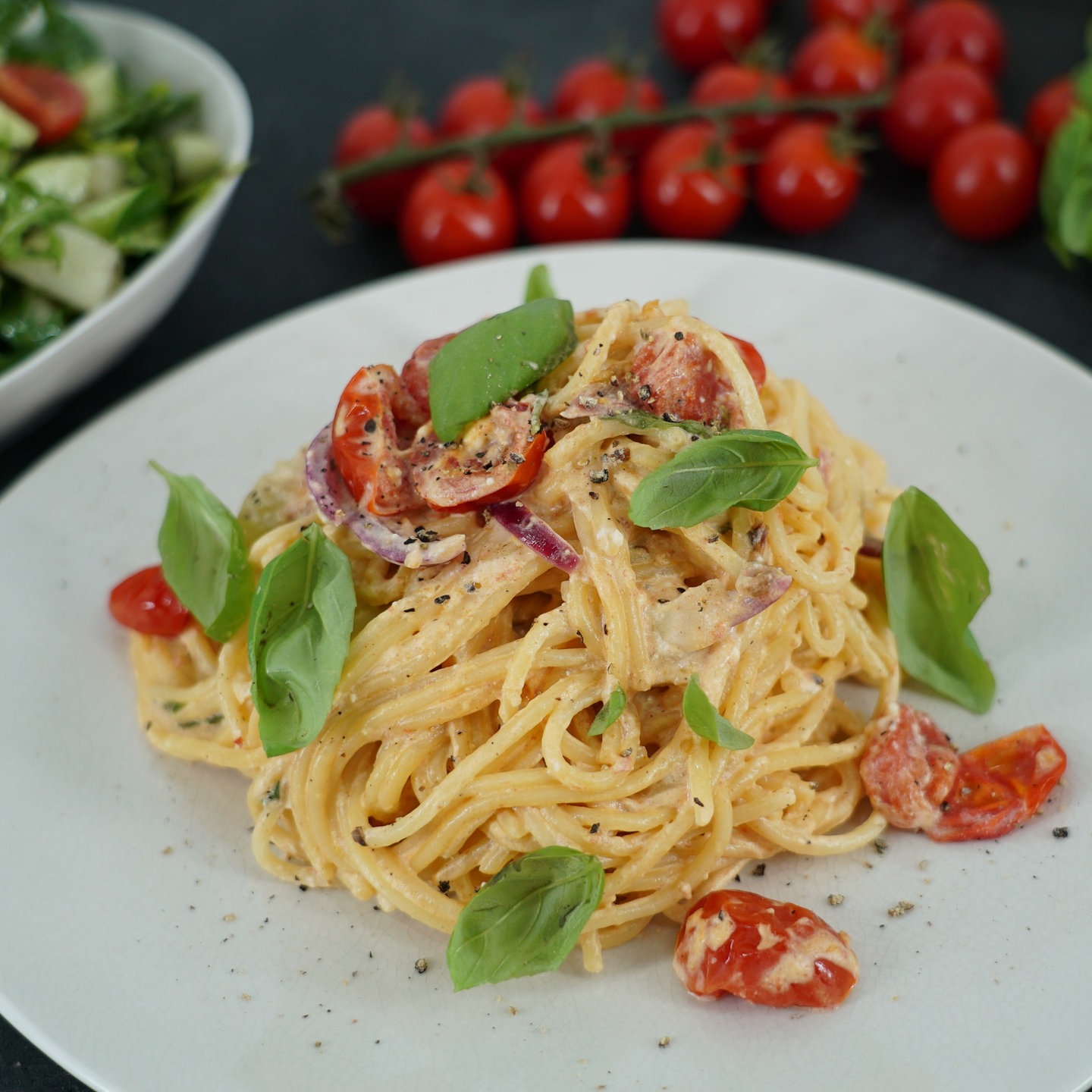 Schafskäse mit Tomaten und Pasta - Rezepte - Kaffee oder Tee - SWR ...