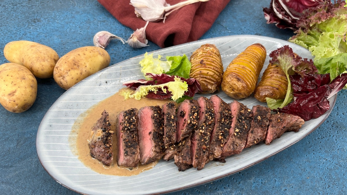 Fächer-Kartoffeln mit Pfeffersteak - Rezepte - Kaffee oder Tee - TV