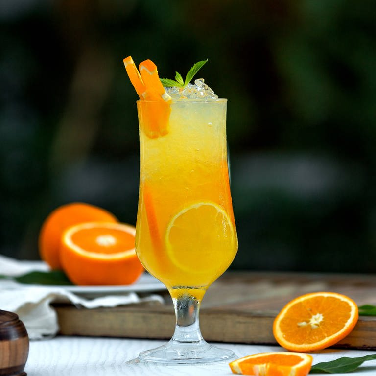 Cocktail mit Orangensaft