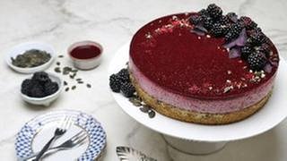 Brombeertorte mit Kürbiskern und Cassis