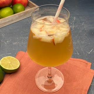 Alkoholischer Bier-Cocktail mit Naturradler