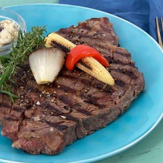 Ribeye-Steak mit Oliven-Thymian-Butter