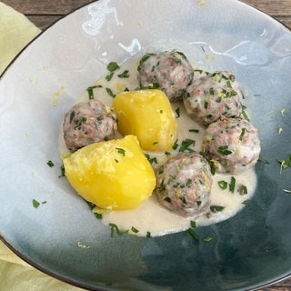 Königsberger Klopse mit Petersilien-Kartoffeln