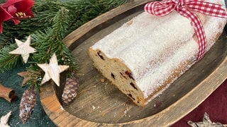 Quarkstollen mit Marzipan ohne Zitronat und Orangeat