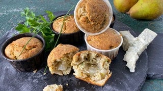 Pikante Birnenmuffins mit Gorgonzola