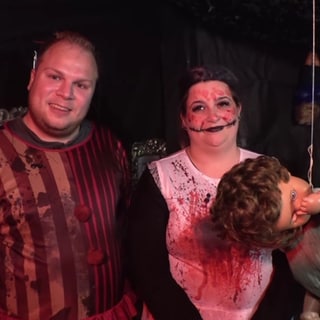 Michelle und Henry Schwarzmüller vom Horror-Halloween-Haus