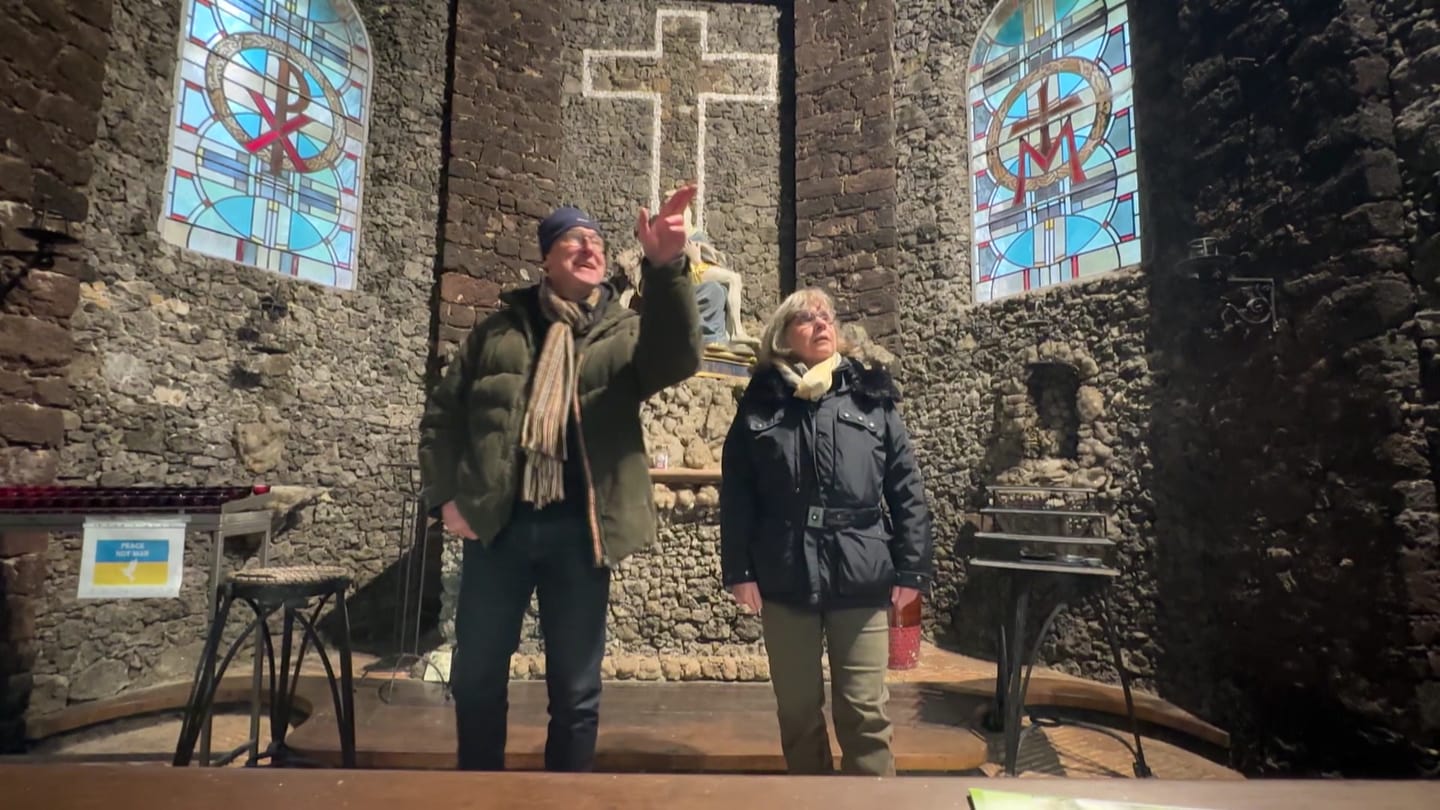 Markus Bundt und Dame in Kirche