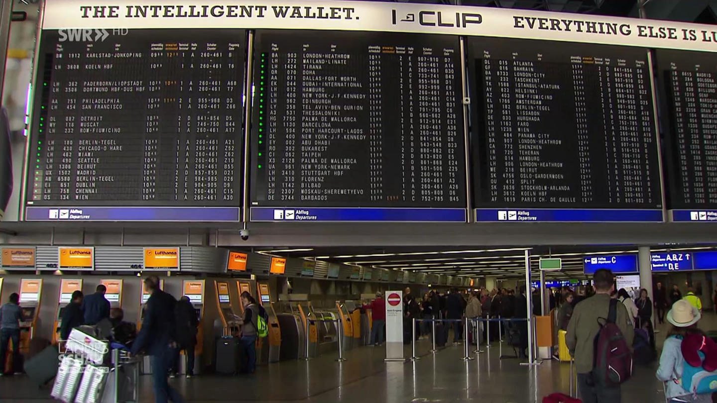 Informationstafel am Flughafen