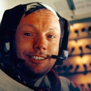 Apollo 11-Astronaut Neil Armstrong nach seinem historischen Spaziergang auf dem Mond; hier in der Landefähre "Eagle"