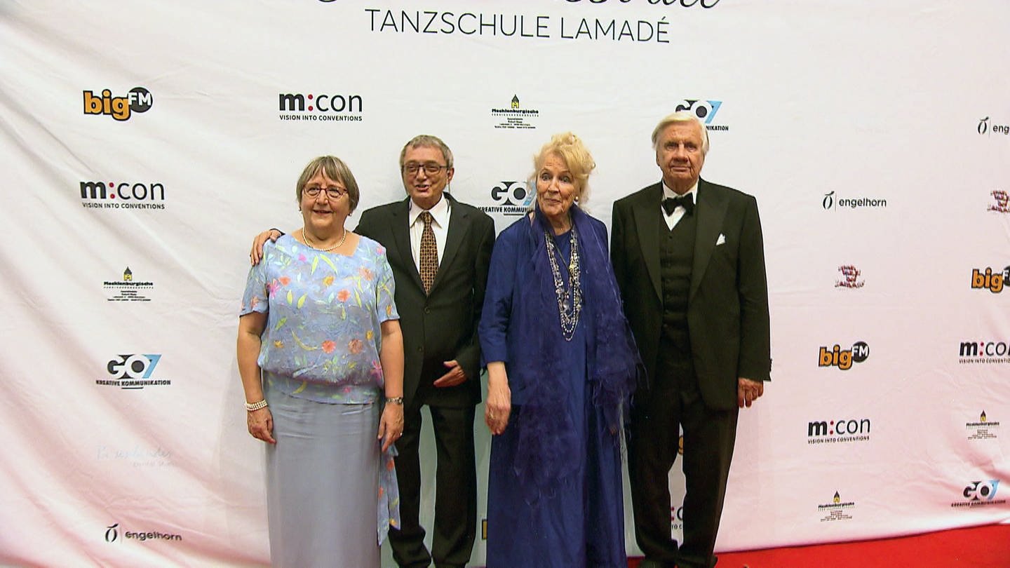 Peter und Heike Lamade beim Abschlussball der Tanzschule