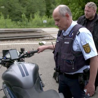 Raser im Visier: Polizei kontrolliert Motorradfahrer im Schwarzwald