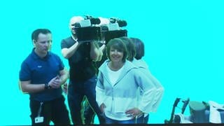 Annette Krause und ihr Kamerateam zusammen mit Mirco Fraß in einer Videoinstallation