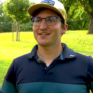 Bastian Anedda spielt Disc Golf in Karlsruhe