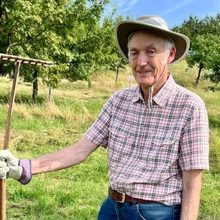 Hans Faus gründete das "Guldentaler Streuobstland", eine riesige Streuobstwiese.