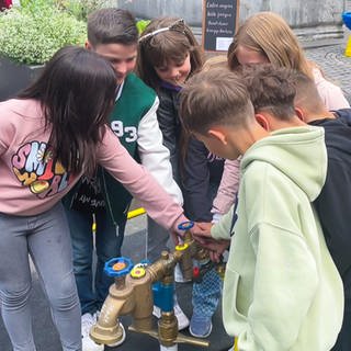 Kinderstadtdirektoren Hachenburg feiern Wasserspiele